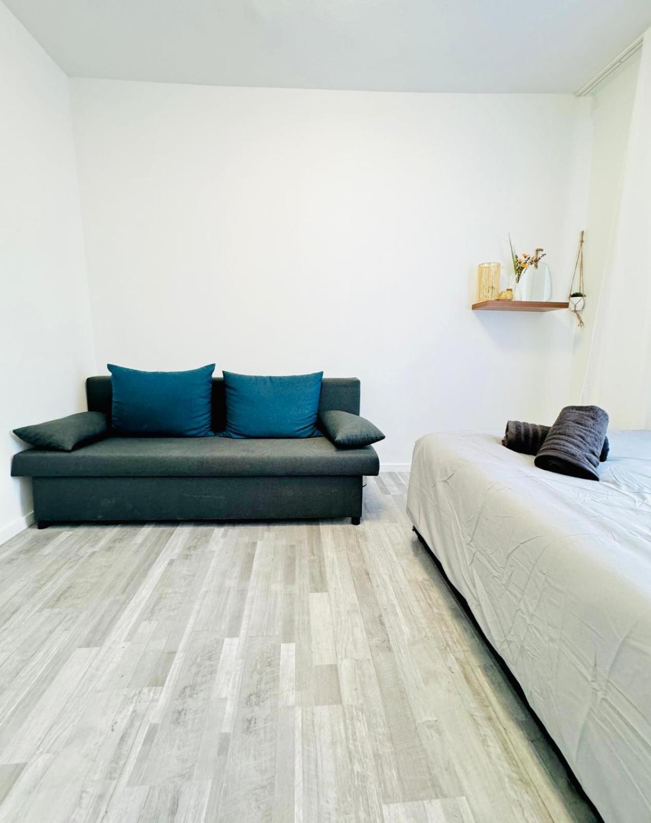 Very Spacious Apartment For Up To 7P With Great Location Viena Exterior foto