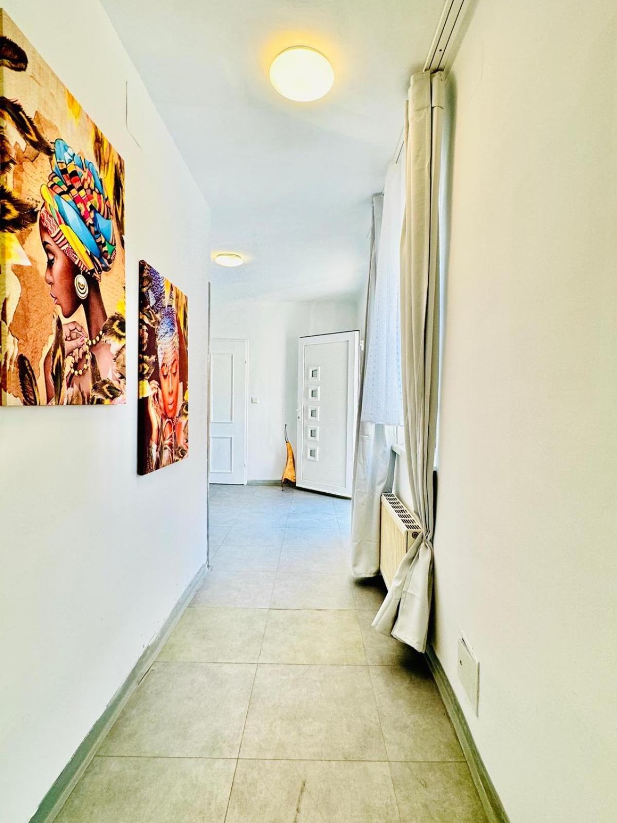 Very Spacious Apartment For Up To 7P With Great Location Viena Exterior foto